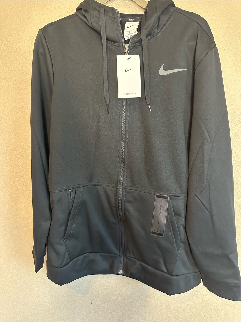 Nike Men’s Therma fit zip up hoodie